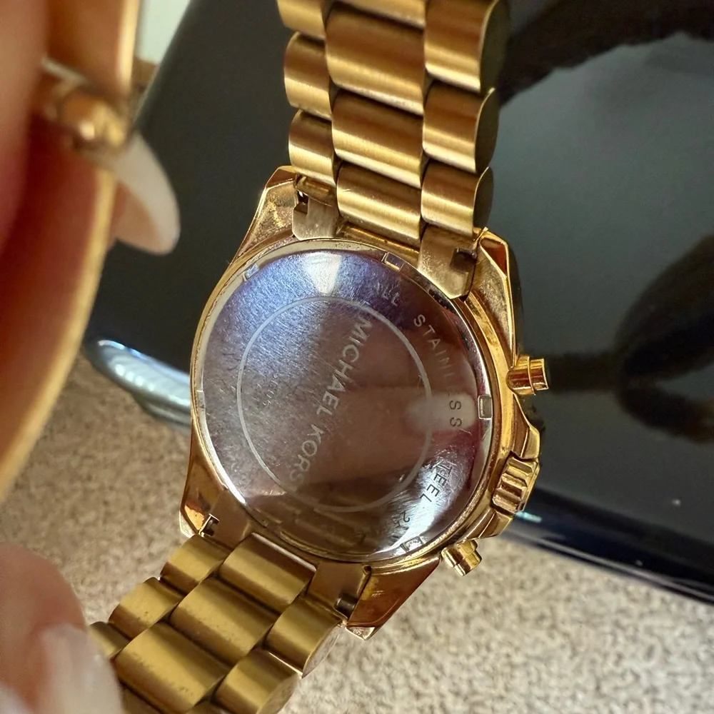 Michael Kors Bradshaw Watch - Picture 6 of 8